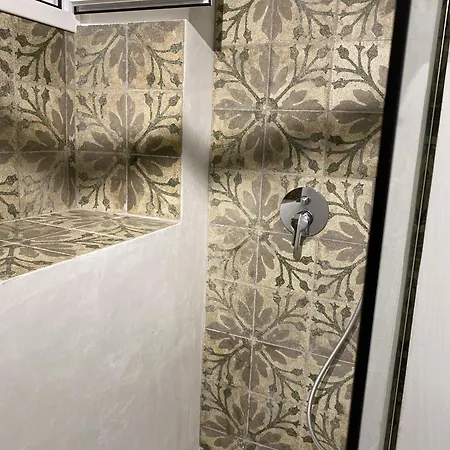 Settegrana Con Vasca Idromassaggio Cinisi